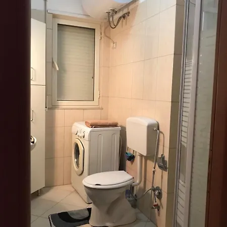 Apartment 7 Golem (Tirana)